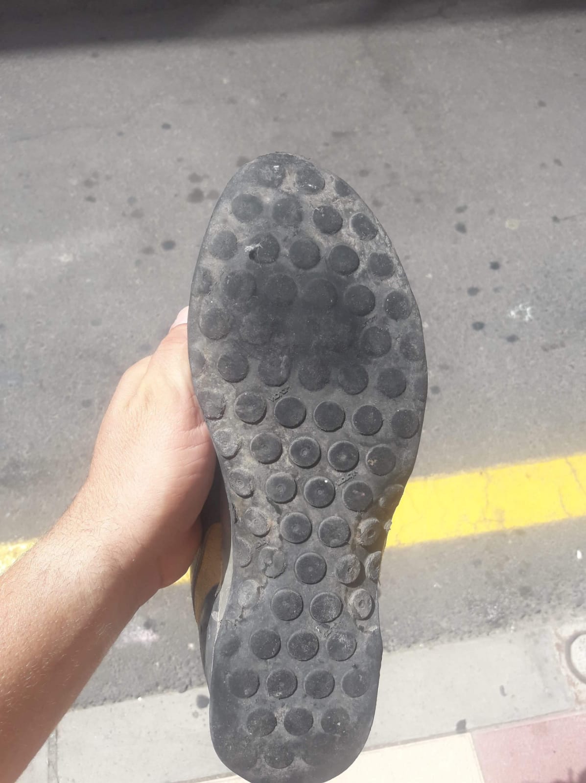 Resolado bota montaña